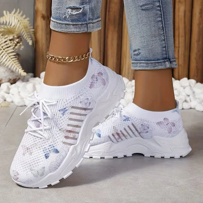 Low sneaker with butterfly print