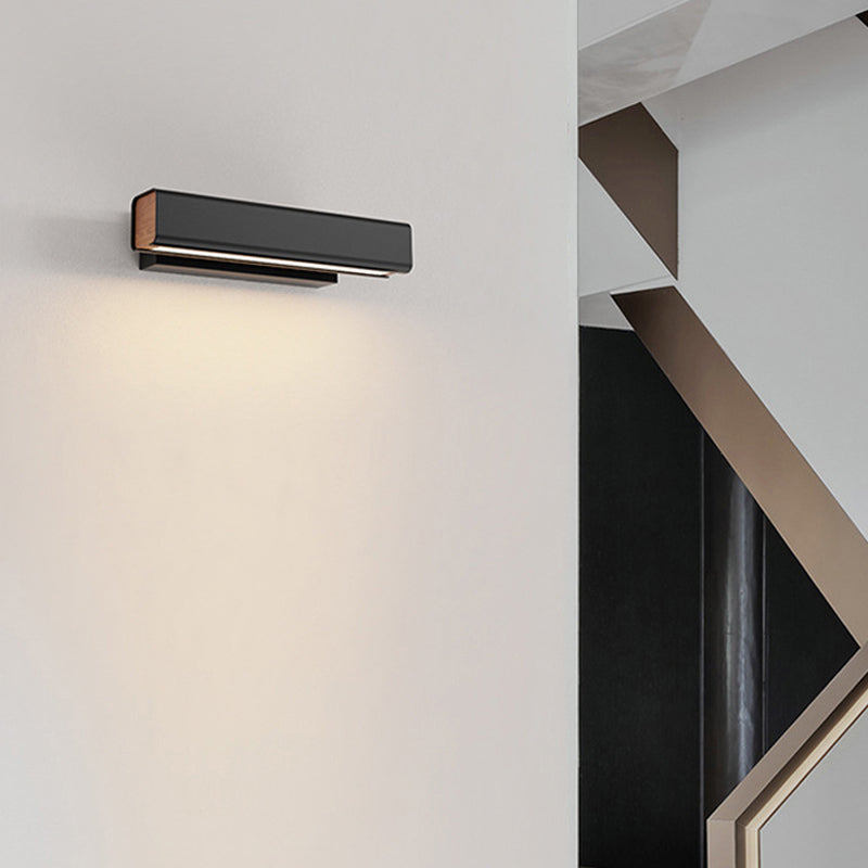 Modern LED Wall Lamp of Wood and Metal