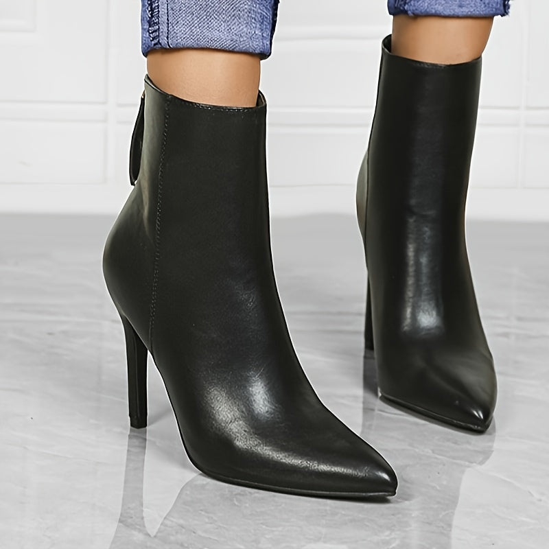 Karlijn - Elegant ankle boots in western style with stiletto heel