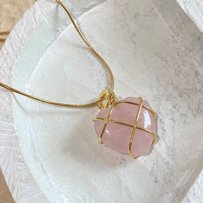 Fashionable Moonstone Necklace