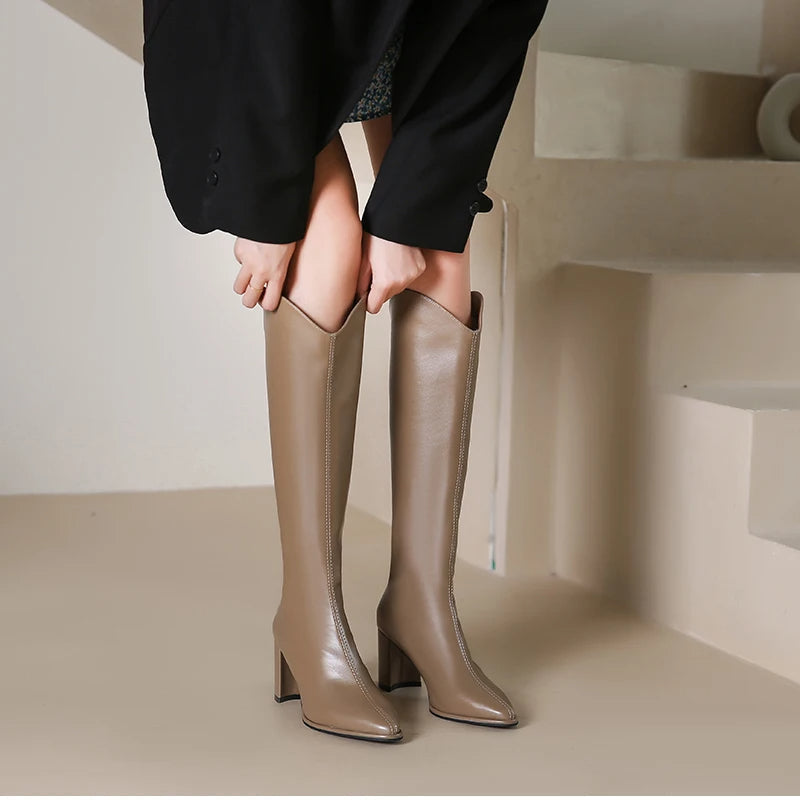 Stivali da equitazione eleganti al ginocchio da donna