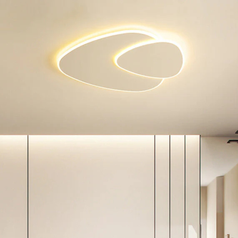 Plafoniera minimalista a LED con forma ellittica organica, per interni moderni