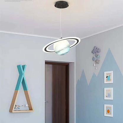 Lámpara colgante LED para habitación infantil con diseño de planetas – Ambiente mágico