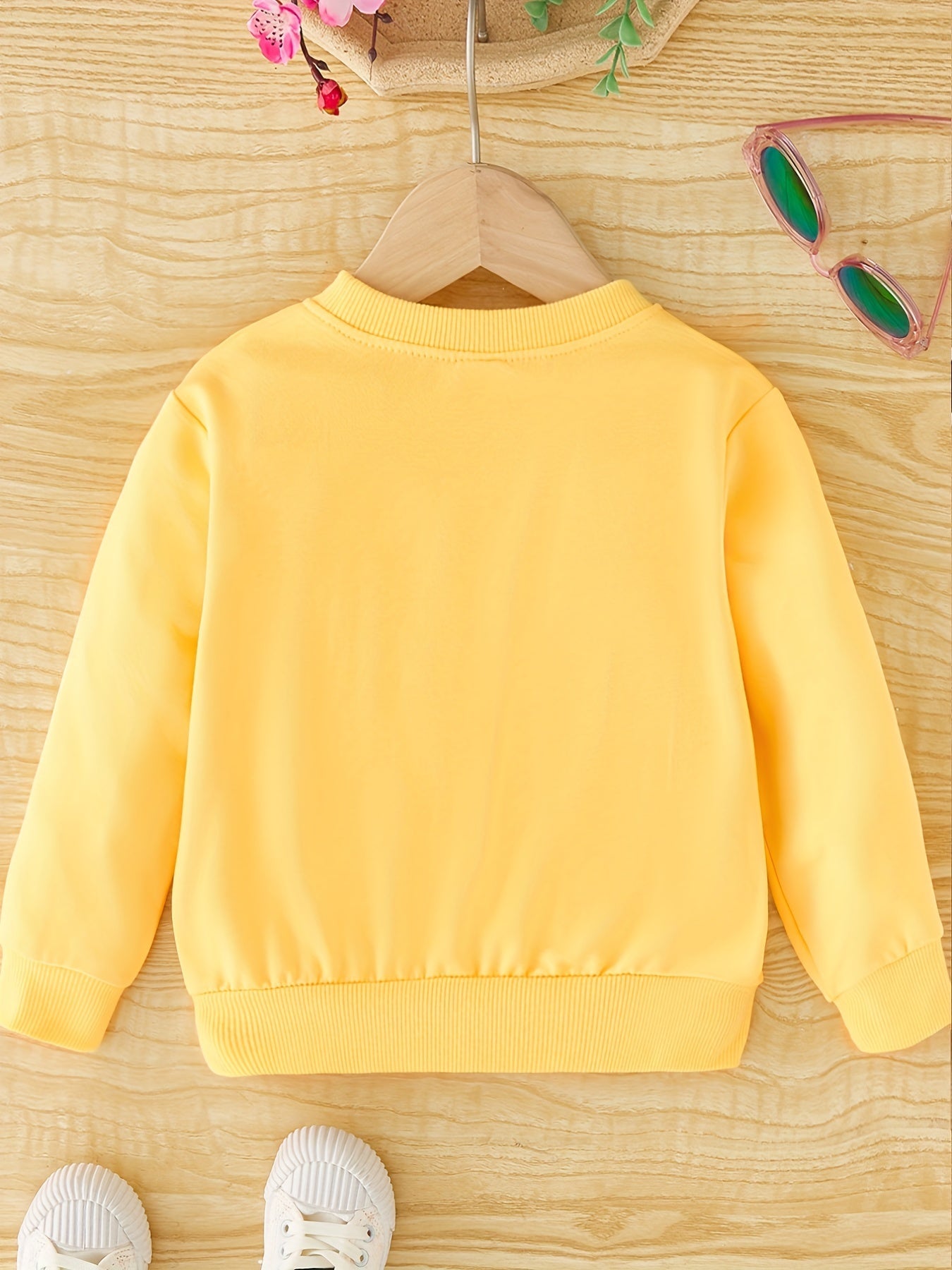 Girls' sweatshirt with unicorn print and round neck - Halina