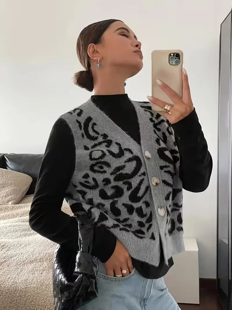 Gilet with Leopard Print