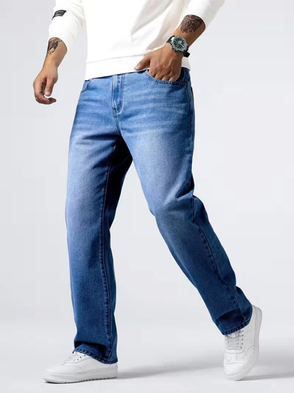 Loose fit jeans with five-pocket design