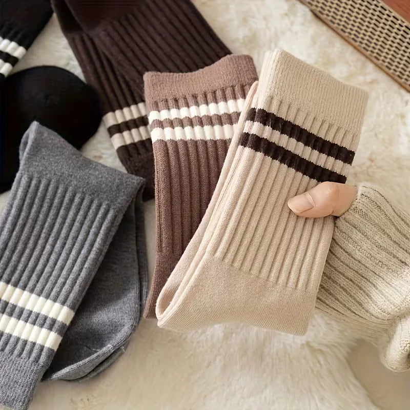 Long socks with ribbed texture