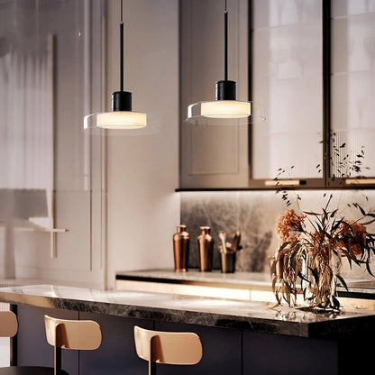 Pendellampe i fransk stil - elegant design i akryl og jern