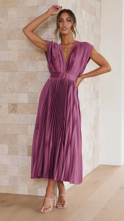 Ilse - Refined Pleated Midi Dress with V-Neck