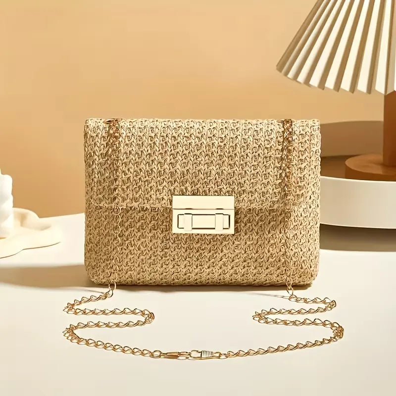 Pochette tissée avec fermeture dorée