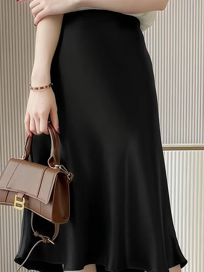 Jupe en satin avec fente haute