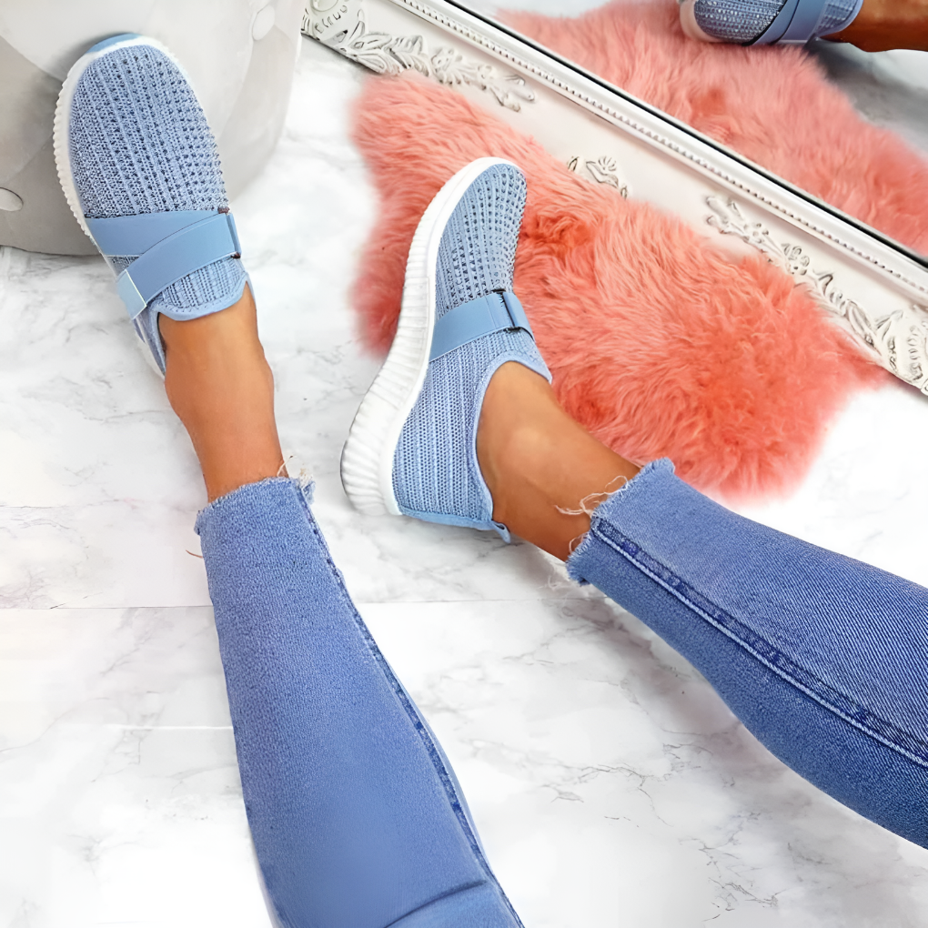 Adjustable T-strap Casual Flats