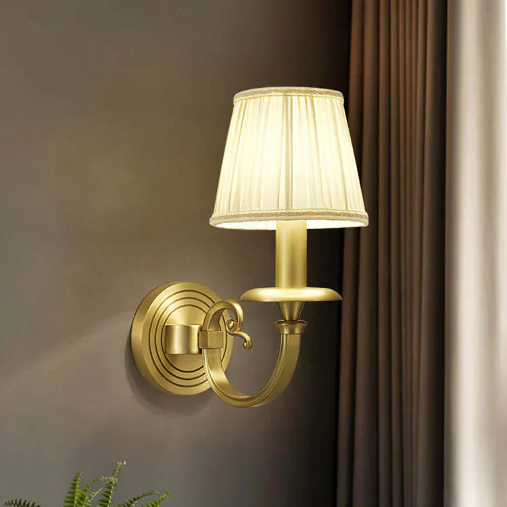Alessio Retro Candle Holder – Timeless Elegance