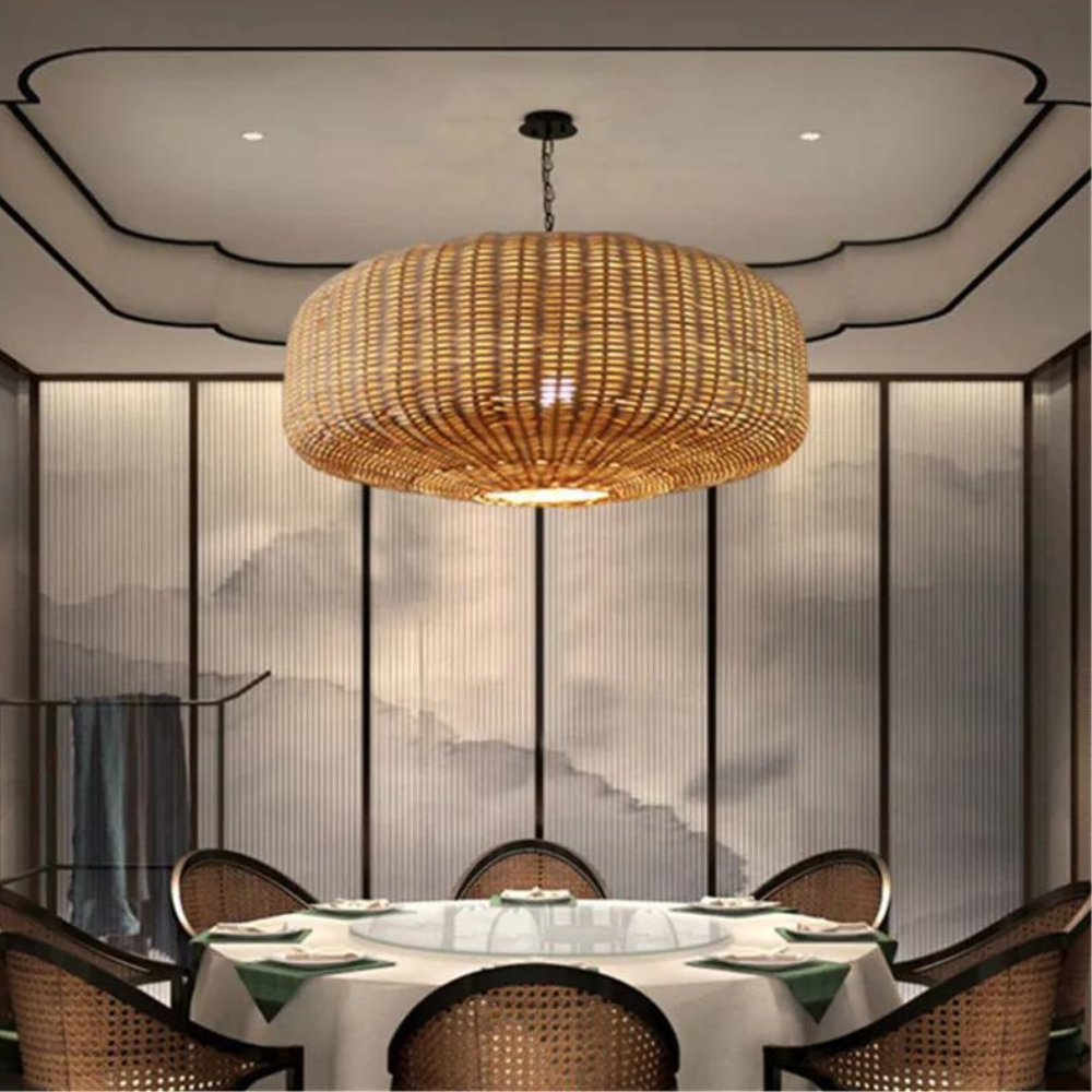 Candeeiro suspenso em rattan entrançado – Natural e elegante