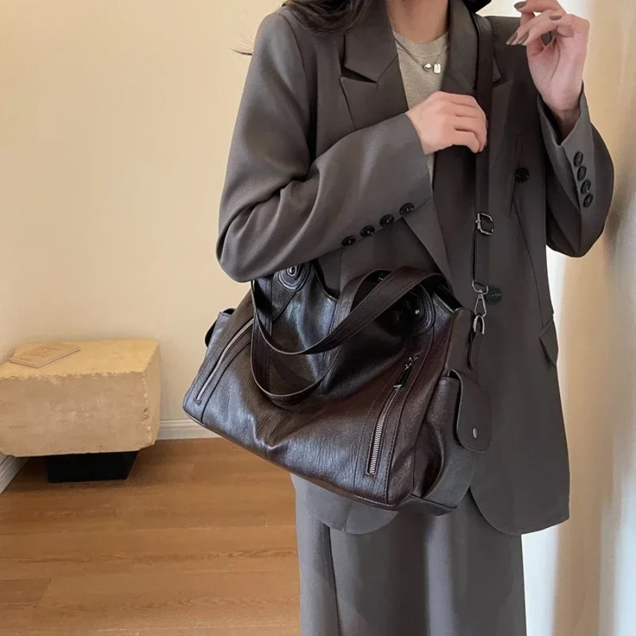 Retro Chic Shoulder Bag