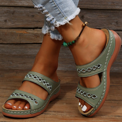 Summer sandals with double strap for women