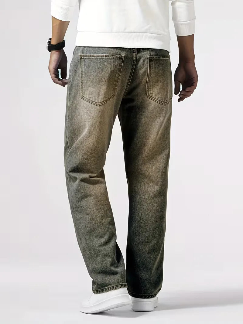 Loose fit jeans with five pockets