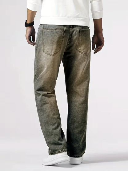 Loose fit jeans with five pockets