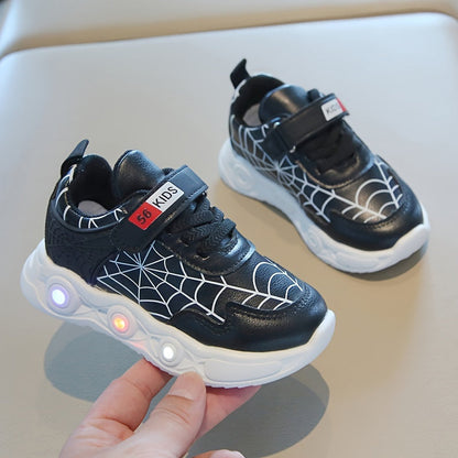 Zapatillas LED con diseño de telaraña - Para niños aventureros