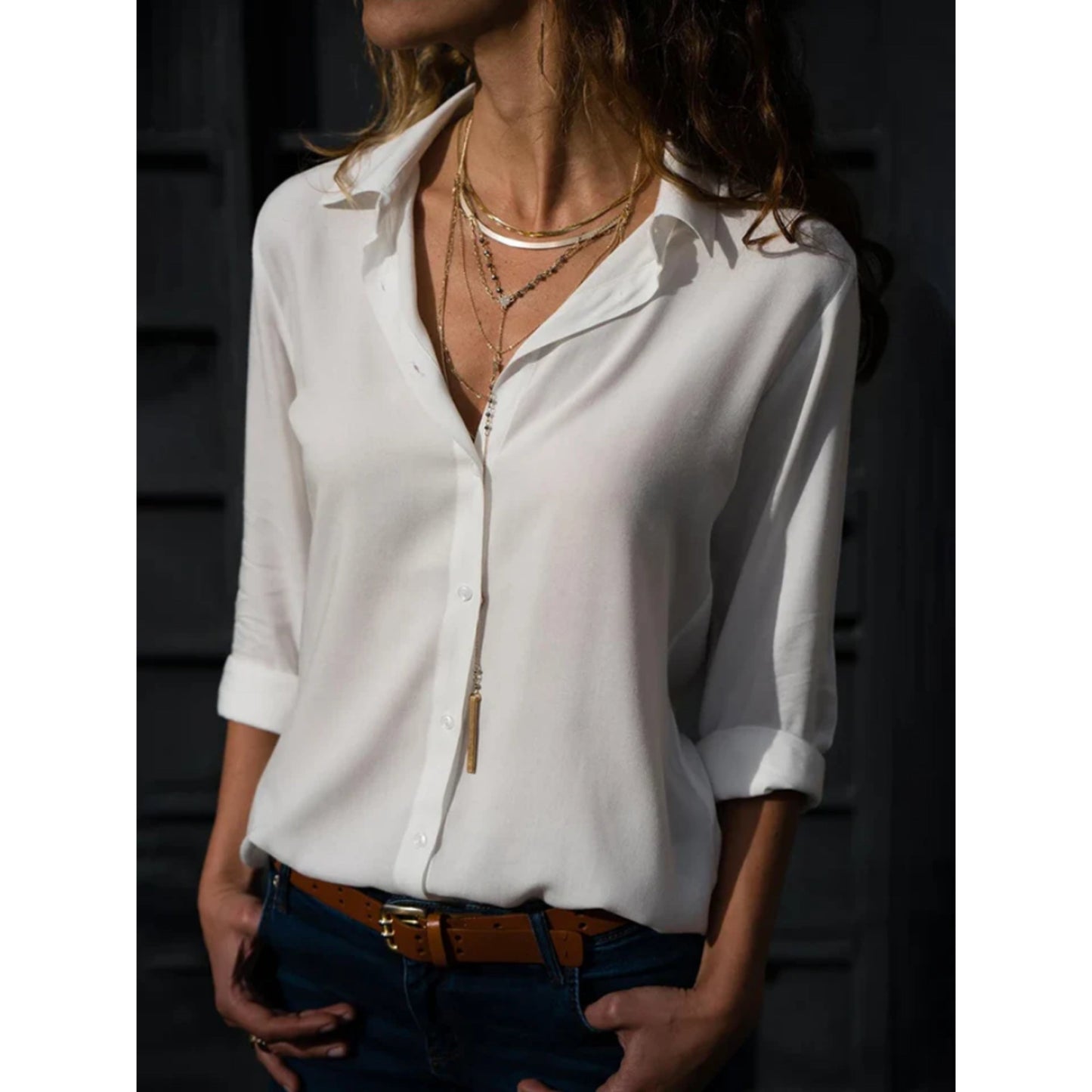 Kayleigh | Women's blouse with long sleeves and button closure
