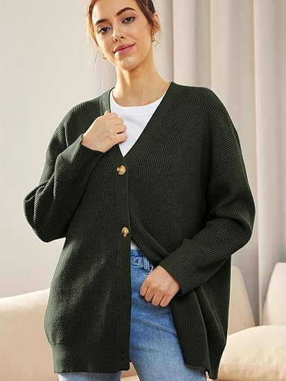 Oversized women's cardigan with V-neck and button closure - Aleen