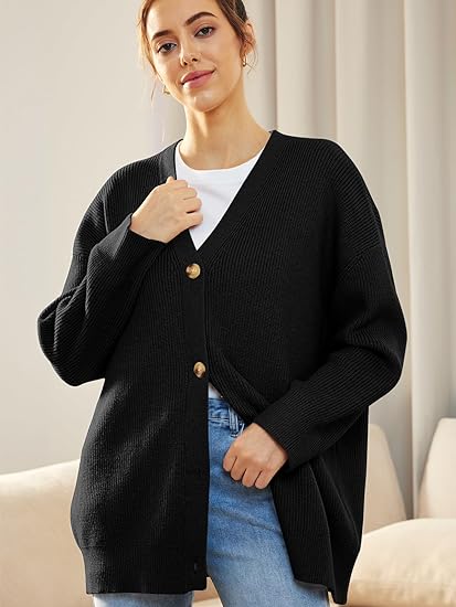 Oversized women's cardigan with V-neck and button closure - Aleen