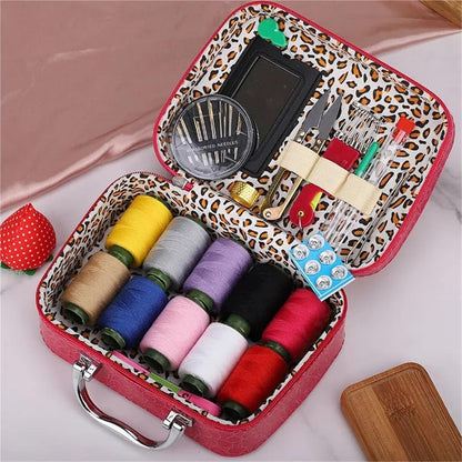 Kit de costura portátil completo en estuche de piel sintética de lujo – Compacto y práctico