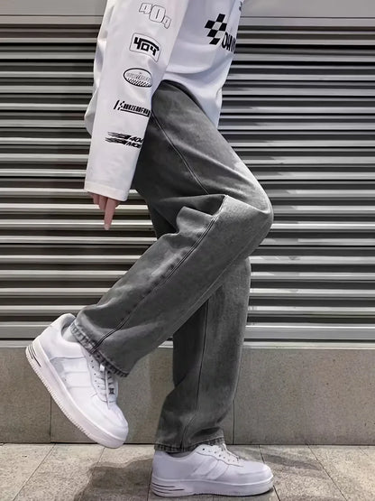 Loose fit jeans with wide leg