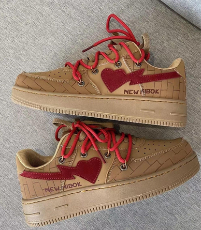 Ladies' Low Sneakers with Contrast Detail and Lace-Up Closure