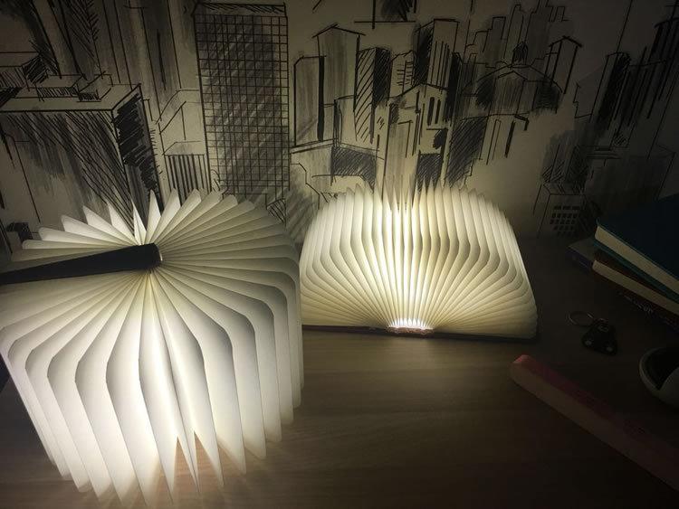 Lampada LED BookGlow - Una luce che prende forma