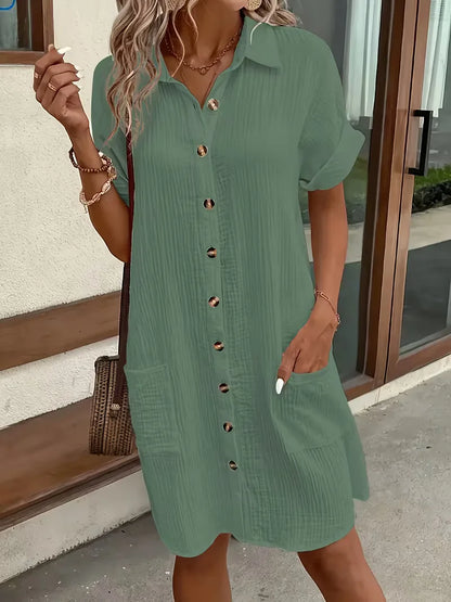 Robe chemise avec col en V et manches courtes