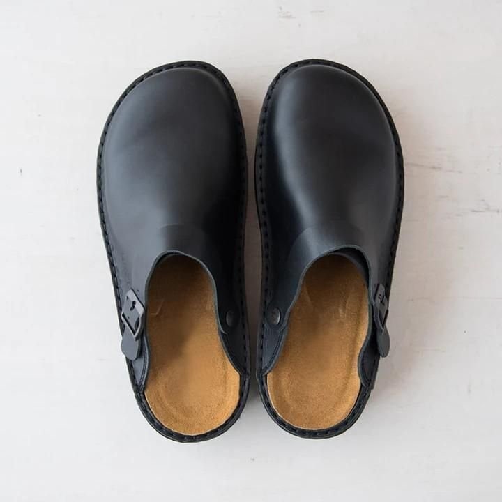 Comfortable Ladies' Clogs with Adjustable Strap for Everyday Use