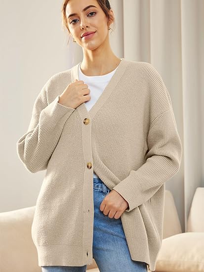 Oversized women's cardigan with V-neck and button closure - Aleen