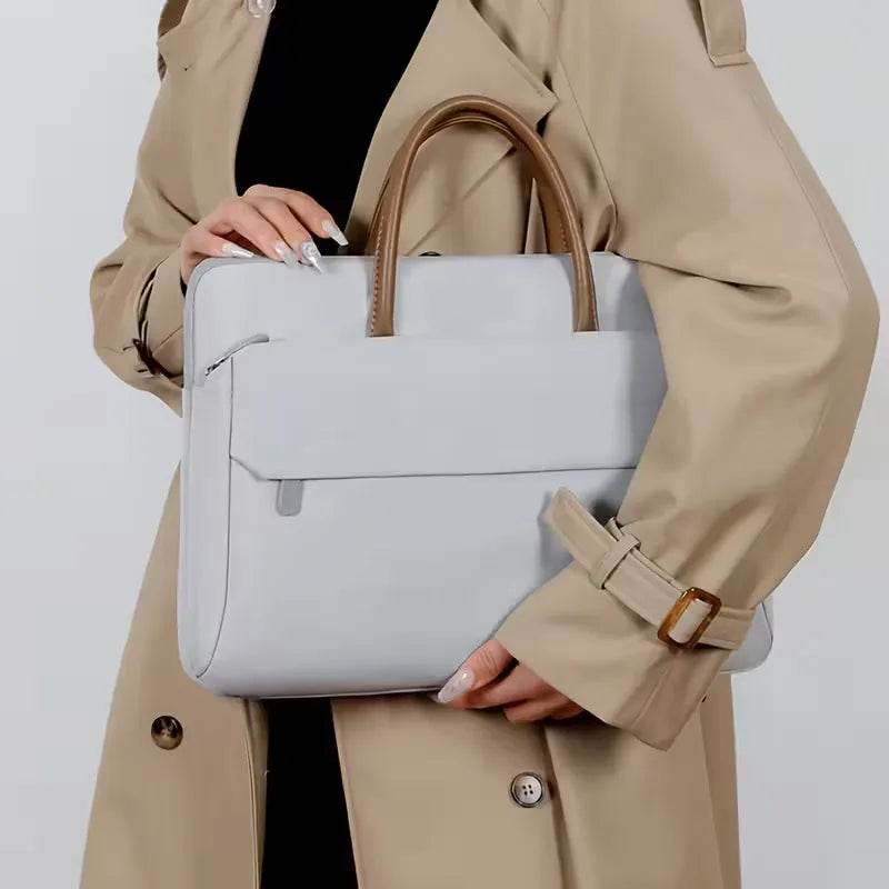 Laptop bag with front pocket and zip