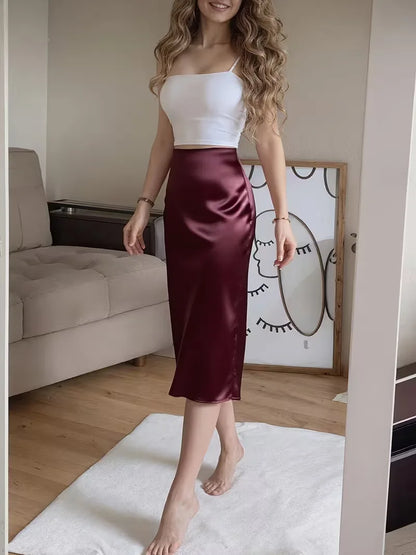 Jupe en satin avec fente haute
