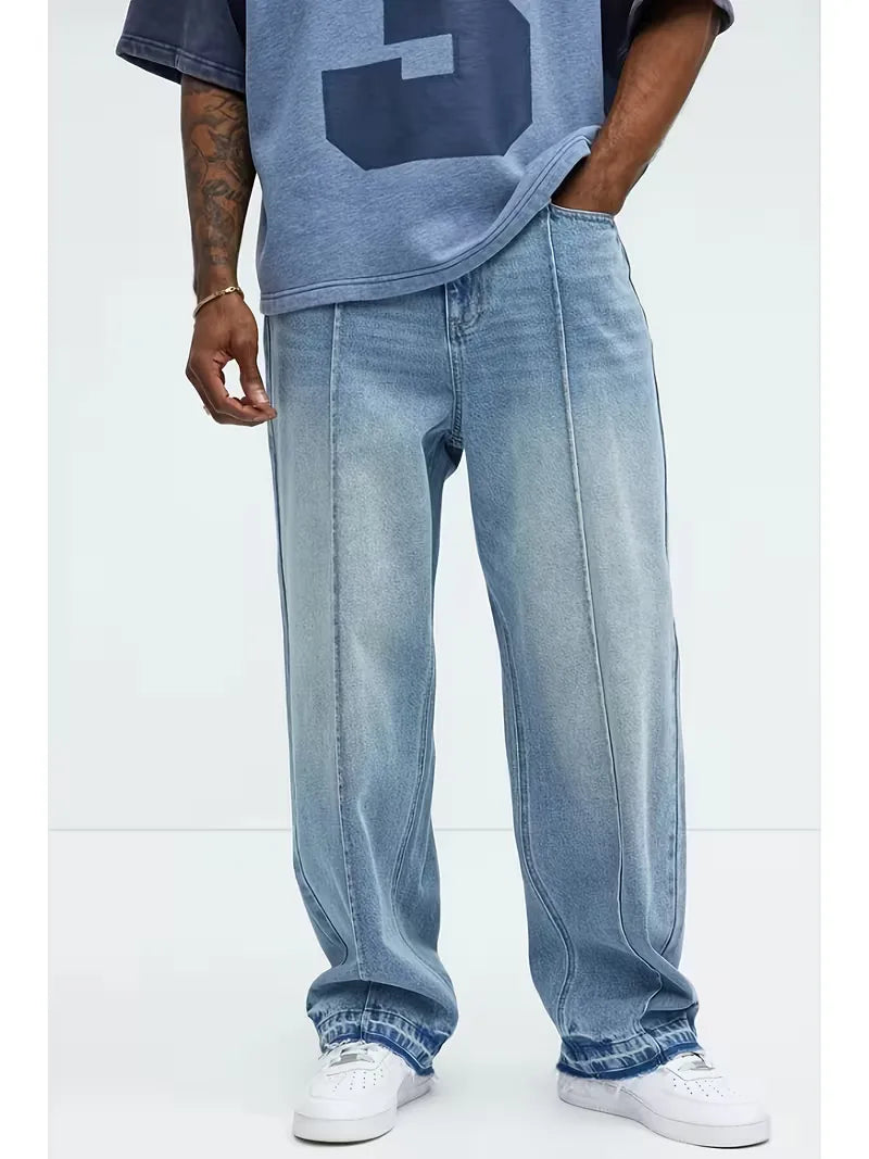 Loose fit jeans with five-pocket styling