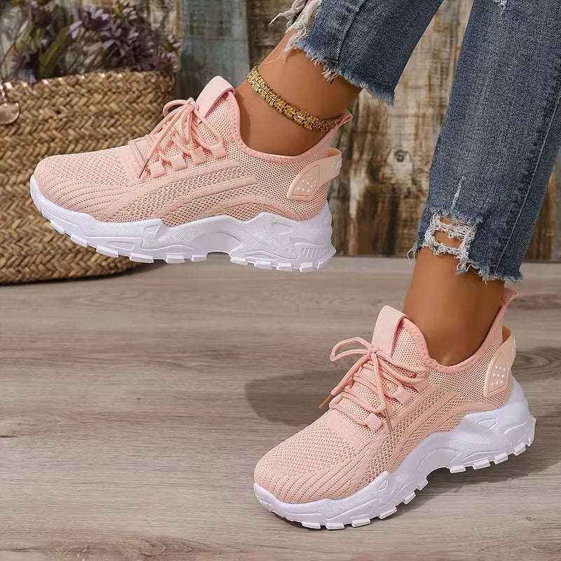 Low sneaker with mesh upper