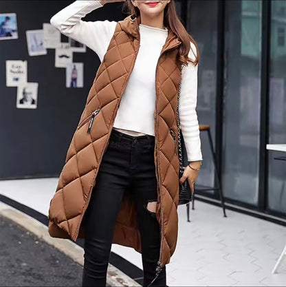 Padded sleeveless ladies' gilet with hood