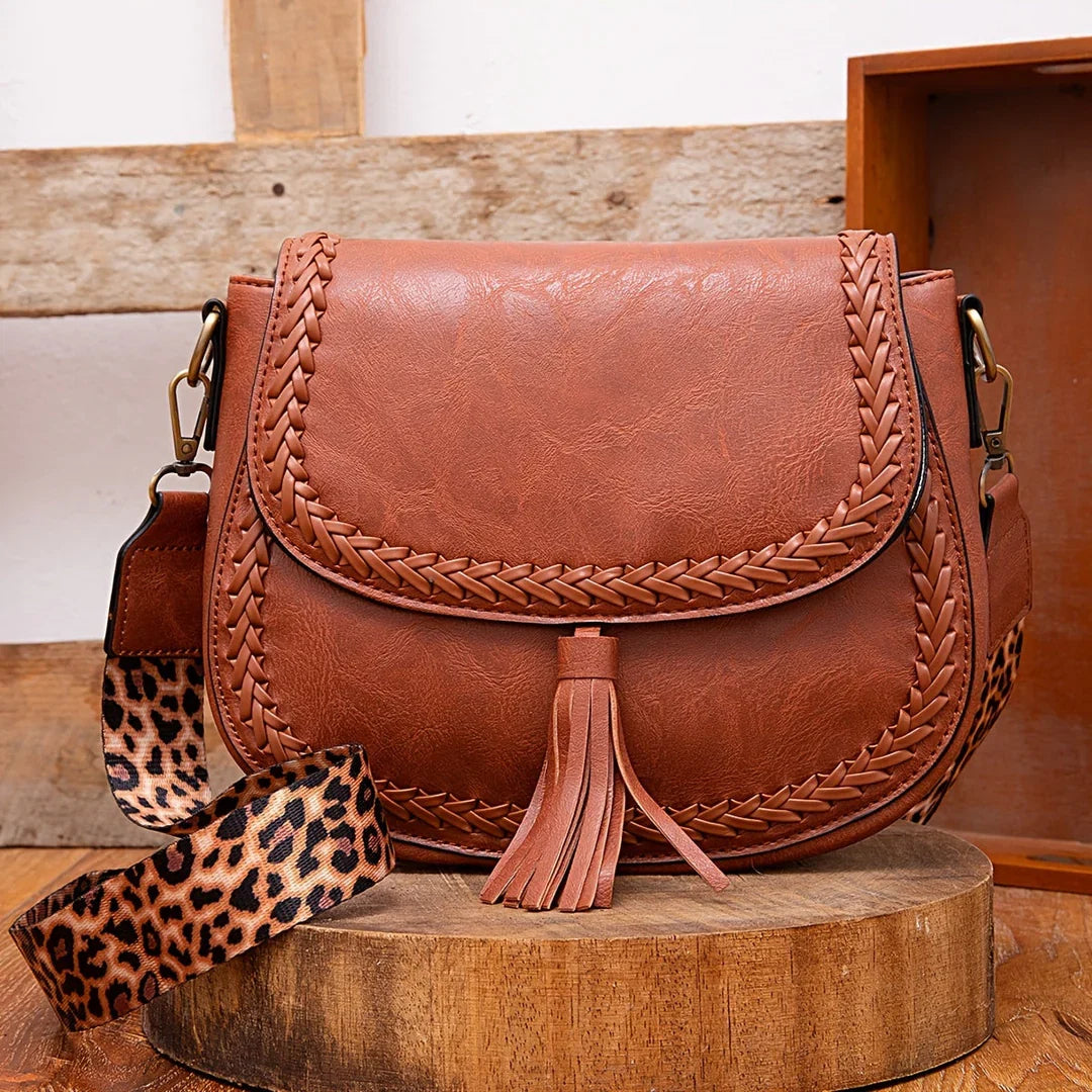 Remedios – Small Ladies Shoulder Bag with Tassel Decoration