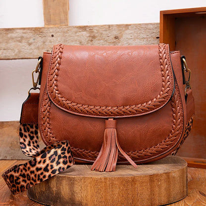 Remedios – Small Ladies Shoulder Bag with Tassel Decoration