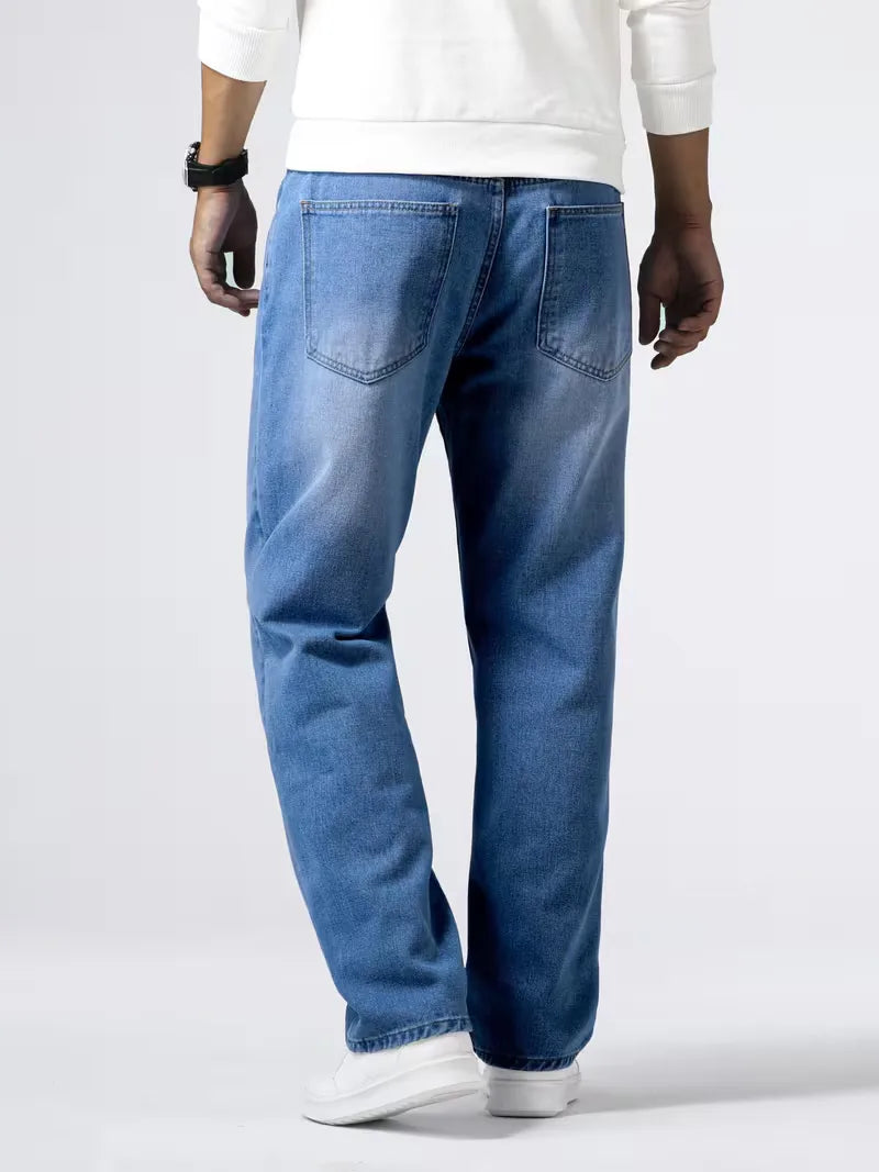 Loose fit jeans with five-pocket design