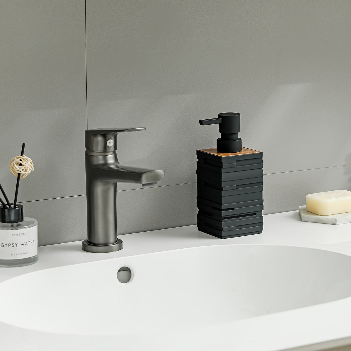 Moderne vierkante plastic zeepdispenser – Minimalistisch en praktisch