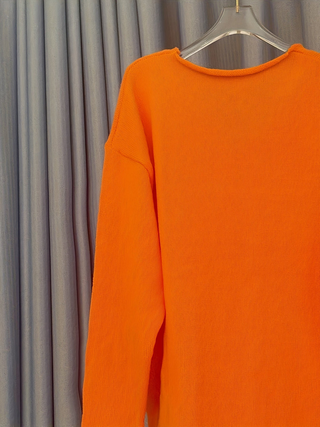 Xenia – Elegant Women's Pullover with V-Neck