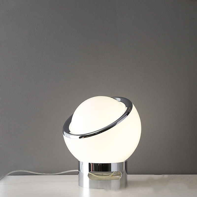 Einzigartige Tischlampe mit Glasschirm