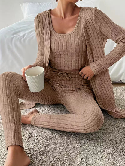 Ensemble trois pièces avec cardigan