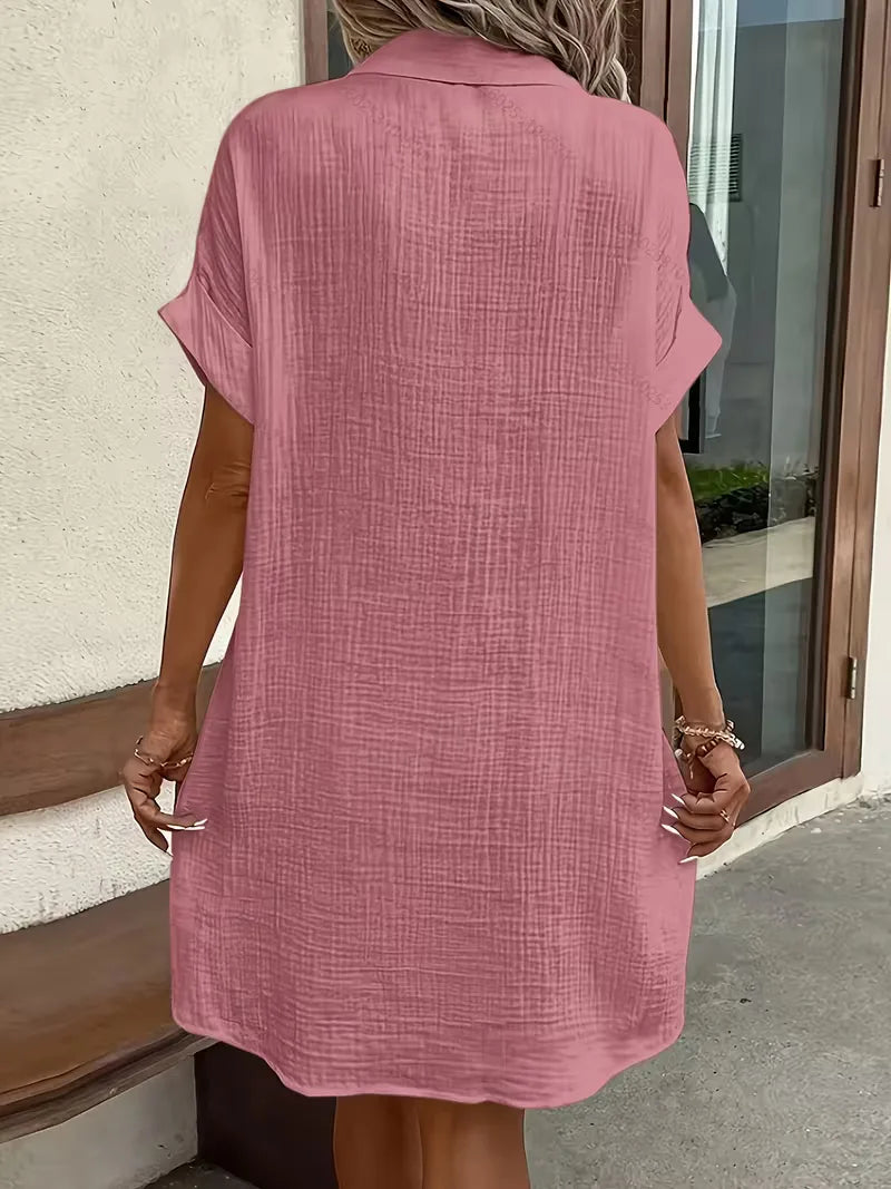 Robe chemise avec col en V et manches courtes