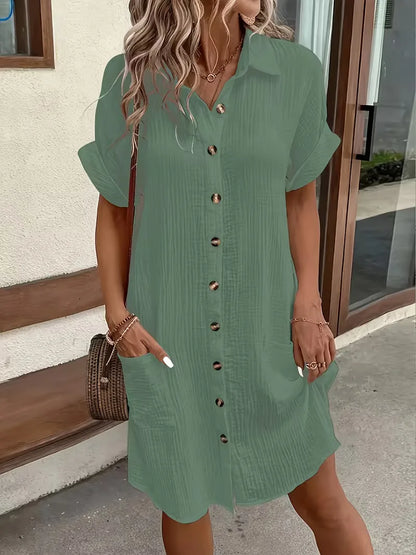Robe chemise avec col en V et manches courtes