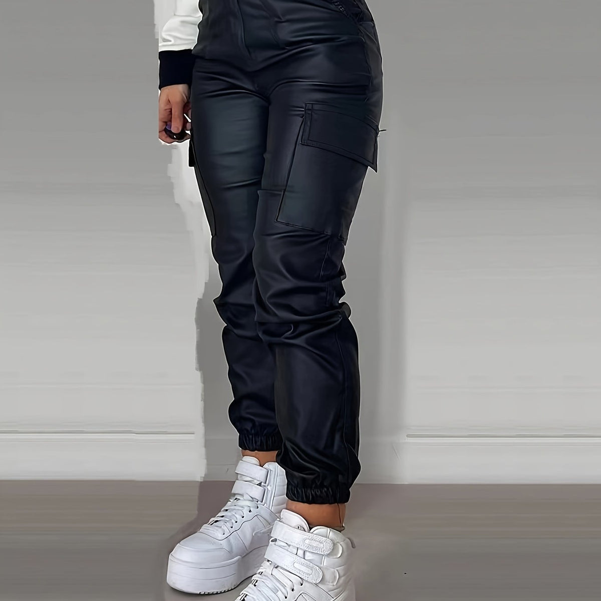 Trendy High-Waisted Cargo Trousers for Women with Leather Look and Elasticated Waist