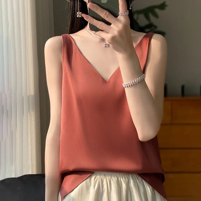 Top de seda elegante para mujer con un estilo sofisticado