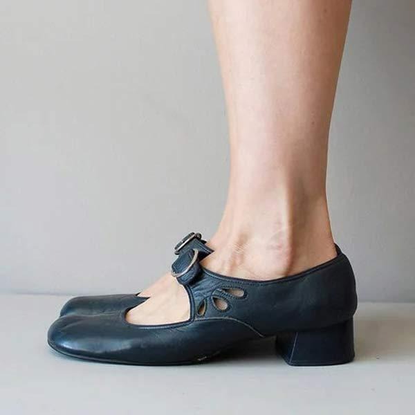 Leather ladies' shoes with low heels - Aya